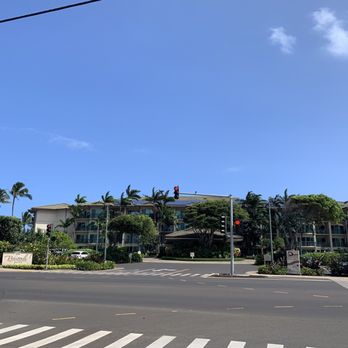 Oasis on the Beach - Pic of hotel where Oasis is located. - Hawaiian Near Me - Kapaa, Hawaii