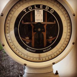 Promedica Toledo Hospital - Scale in the lobby