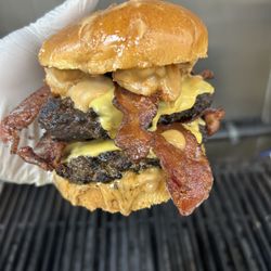 Saucy Chef Burgers Kitchen