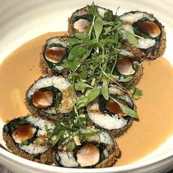 Haven's Harborside - Crunchy ahi roll - Cocktail Bars Near Me - Wailuku, Hawaii Haven's Harborside - Crunchy ahi roll - Cocktail Bars Near Me - Wailuku, Hawaii