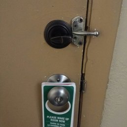 Um, you can lock this before you close the door, for those of you who have the "unlocking" door....jeesh Um, you can lock this before you close the door, for those of you who have the "unlocking" door....jeesh