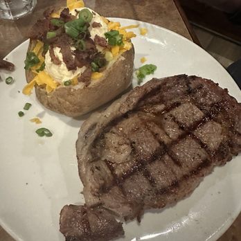 Pecos Grilling Co - Steakhouses Near Me - Tomball, Texas
