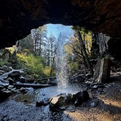 Hedge Creek Falls