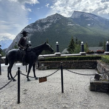 Fairmont Banff Springs - Hotels Near Me - Banff, Alberta Fairmont Banff Springs - Hotels Near Me - Banff, Alberta