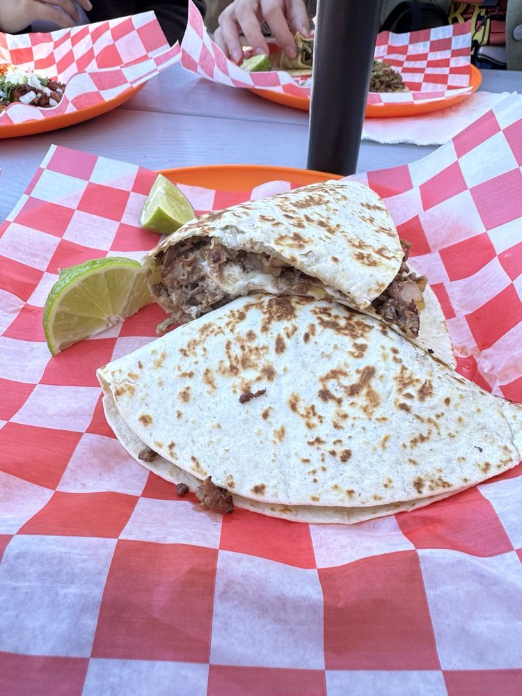 Tacos El Amigo