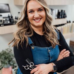 Trends Salon - Kayla-blonding specialist