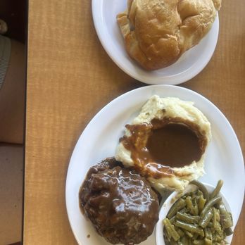 Nelson's Buffeteria - Salisbury steak green beans, mashed potatoes, brown gravy, and yeast roll - Breakfast & Brunch Near Me - Tulsa, Oklahoma