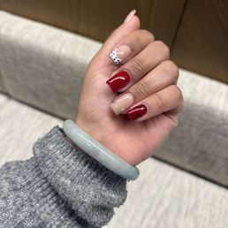 Builder gel manicure with designs Builder gel manicure with designs