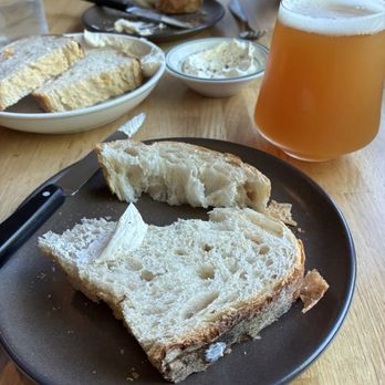 Frankie's - Crusty sourdough bread and home churned butter made with crème fraiche. - Seafood Near Me - Burlington, Vermont