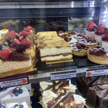 Chateau De Chantilly Cafe - Bakeries Near Me - Chantilly, Virginia