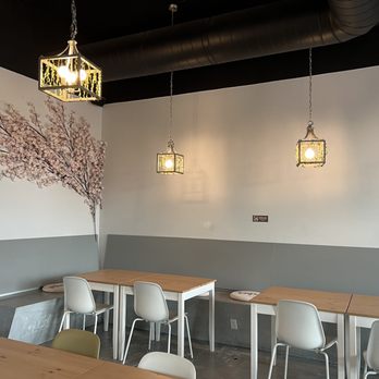 Onit Cafe - Tables Inside - Coffee & Tea Near Me - Federal Way, Washington Onit Cafe - Tables Inside - Coffee & Tea Near Me - Federal Way, Washington