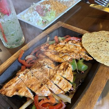 La Buena Vida - Raleigh - Grilled Chicken Fajita - Mexican Near Me - Raleigh, North Carolina