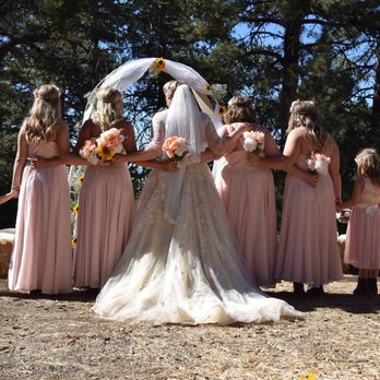 Tehachapi Mountain Park - Beautiful girls in Tehachapi Mountain Park. - Hiking Near Me - Tehachapi, California