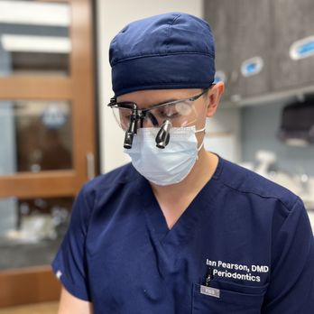 Valencia Periodontics - Dr. Pearson in action. - Periodontists Near Me - Santa Clarita, California Valencia Periodontics - Dr. Pearson in action. - Periodontists Near Me - Santa Clarita, California