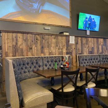 Blind Squirrel - Sports Bars Near Me - Louisville, Kentucky