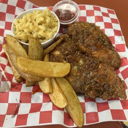 Siracha cha cha chicken platter, included 2 sides of choice, fries and Mac and Cheese Siracha cha cha chicken platter, included 2 sides of choice, fries and Mac and Cheese