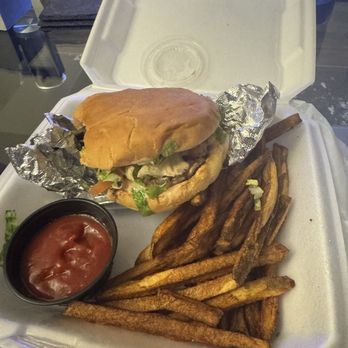 Spank Burgers - Bacon cheeseburger and fresh cut fries - Burgers Near Me - Houston, Texas Spank Burgers - Bacon cheeseburger and fresh cut fries - Burgers Near Me - Houston, Texas