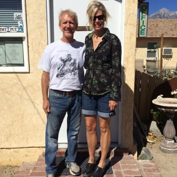 Mt Williamson Motel and Base Camp - Meet the owners!! - Hotels Near Me - Independence, California Mt Williamson Motel and Base Camp - Meet the owners!! - Hotels Near Me - Independence, California