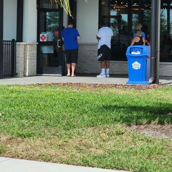 White Castle - Line out the door - Burgers Near Me - Orlando, Florida