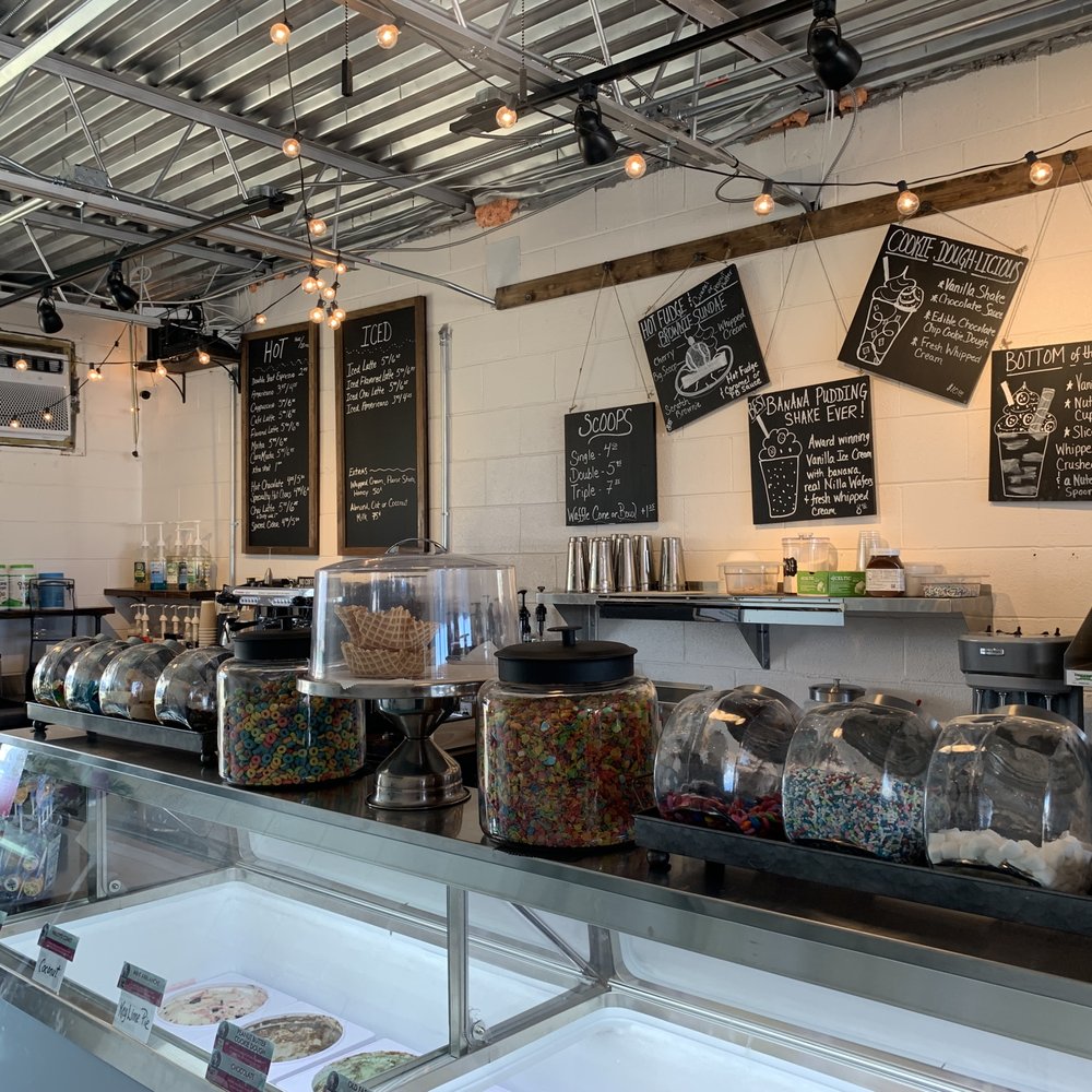 Scoopin' Yummies - The ice cream counter - Ice Cream & Frozen Yogurt Near Me - Atlantic Beach, North Carolina