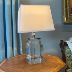 Fine Consign - Very nice lamp