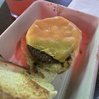 Pete's Garage Bar - Cheeseburger - Bars Near Me - Oshkosh, Wisconsin