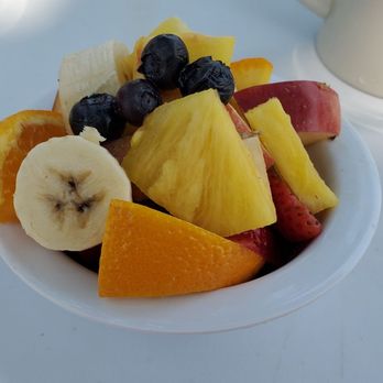 Babs Delta Diner - Fruit - Diners Near Me - Suisun City, California