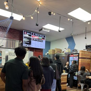 Ry's Poke Shack - Restaurant order area - Hawaiian Near Me - Pasadena, California