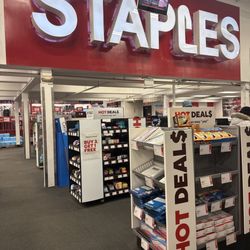 Staples - Entrance