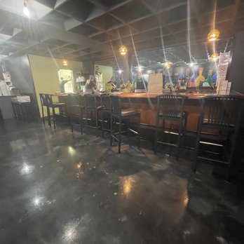 Danspot - Bar - Italian Near Me - Walton Hills, Ohio