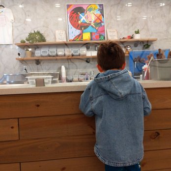 Taco ‘Bout Sweets - As you can tell the kids enjoy watching the roll making - Ice Cream & Frozen Yogurt Near Me - Redlands, California