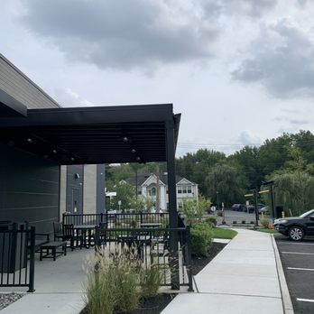 Taco Bell - Outdoor dining area - Fast Food Near Me - Mount Laurel, New Jersey