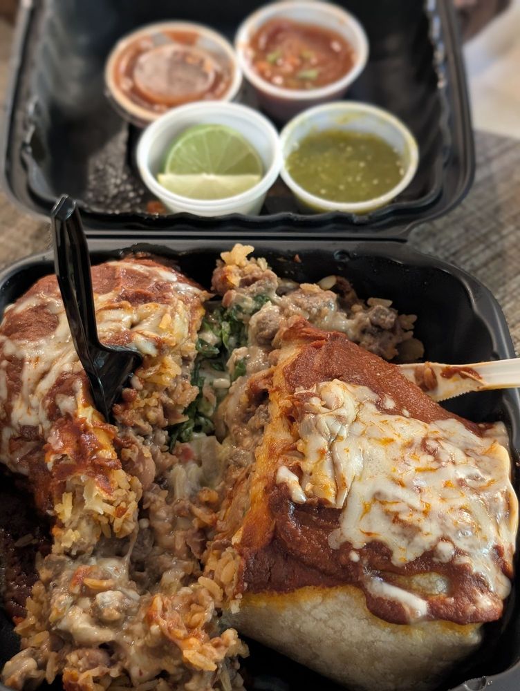 El Paisano Taqueria Logo