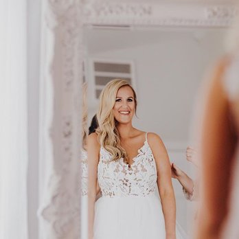Gloss Beauty Boutique - Hair Salons Near Me - Austin, Texas Gloss Beauty Boutique - Hair Salons Near Me - Austin, Texas