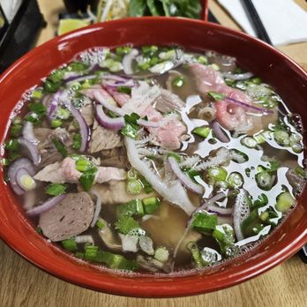 Trieu Chau Restaurant - 135 pho dac biet - Vietnamese Near Me - Saint Paul, Minnesota