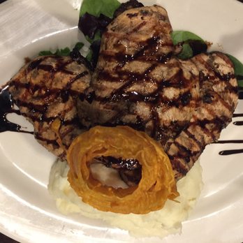 Entrevinos - Grilled chicken - Wine Bars Near Me - Carolina, Puerto Rico