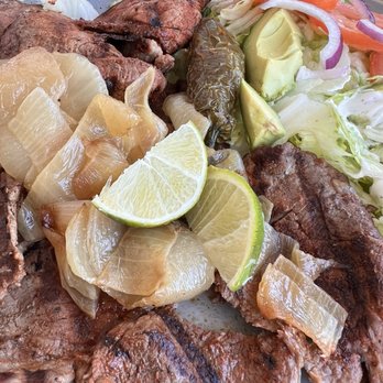 La Parrilla hart - Carne asada plate with salad - Mexican Near Me - Beaverton, Oregon La Parrilla hart - Carne asada plate with salad - Mexican Near Me - Beaverton, Oregon