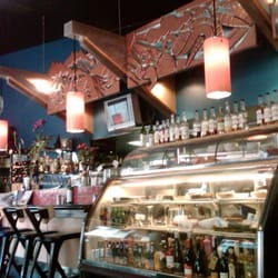 Lefty's Fresh Food - Lefty's Main Counter