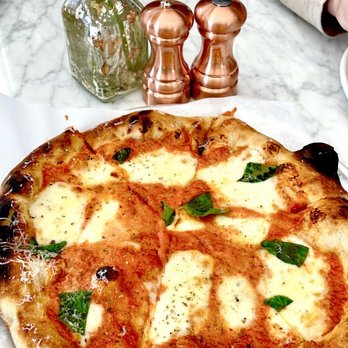North Italia - Margherita Pizza made with Vodka Sauce - Italian Near Me - Gilbert, Arizona