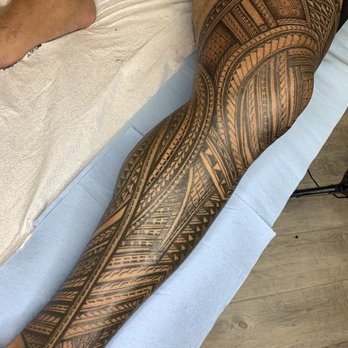 The Black Lei Tattoo - Oahu Boy, Full Leg. Freehand. - Tattoo Near Me - Tacoma, Washington The Black Lei Tattoo - Oahu Boy, Full Leg. Freehand. - Tattoo Near Me - Tacoma, Washington
