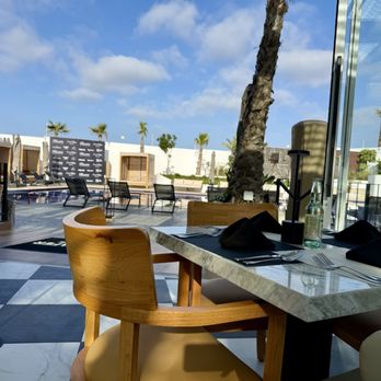 Sunset Villa Bistro - Dining area - Restaurants Near Me - Rosarito, BCN