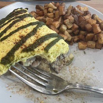 Jake's On Main - Street corn & bacon omelette with home fries - Breakfast & Brunch Near Me - Landisville, Pennsylvania