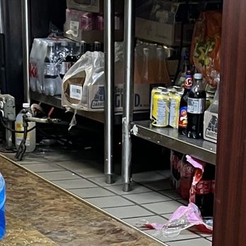 El Arepaso Venezuelan Cafe - Clutter in kitchen - Venezuelan Near Me - Tulsa, Oklahoma El Arepaso Venezuelan Cafe - Clutter in kitchen - Venezuelan Near Me - Tulsa, Oklahoma