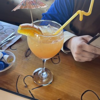 Cambria Mimosas - Grapefruit mimosa - American Near Me - Cambria, California