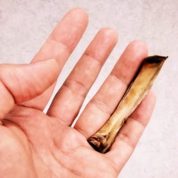 Chicago Williams BBQ - That's not a rib, that's a finger.  That might be a rib from an armadillo, but Germany doesn't have armadillos. - Barbeque Near Me - Berlin, BE