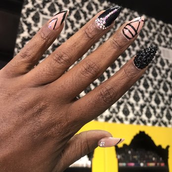 Laque Nail Bar - Nail Salons Near Me - North Hollywood, California