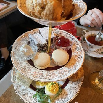 Cardinal - Tea for Two - Tea Rooms Near Me - Montreal, Quebec Cardinal - Tea for Two - Tea Rooms Near Me - Montreal, Quebec