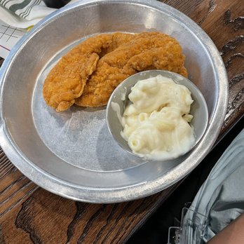 Cartridge Brewing - Kids chicken with Mac cheese.. lots of chicken on kids meal. (But no chicken for their chicken sandwich) - Breweries Near Me - Maineville, Ohio Cartridge Brewing - Kids chicken with Mac cheese.. lots of chicken on kids meal. (But no chicken for their chicken sandwich) - Breweries Near Me - Maineville, Ohio