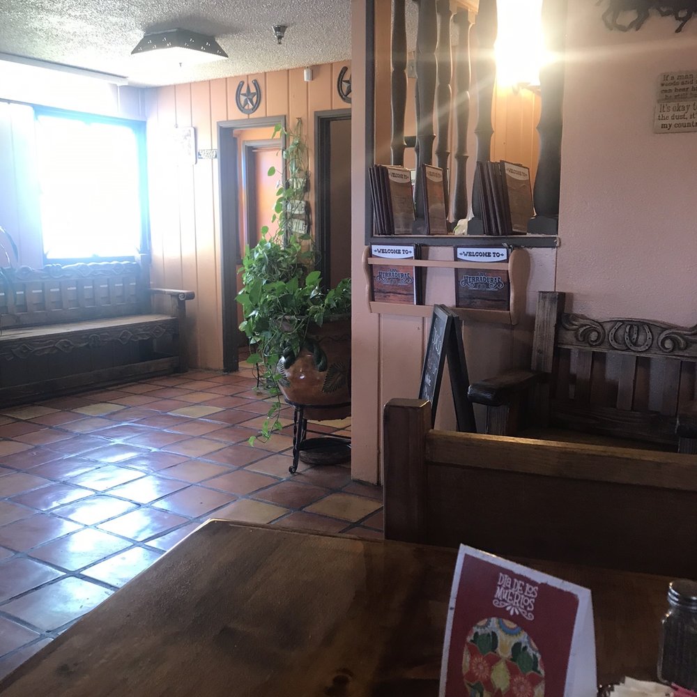 Las Herraduras Mexican Restaurant - Mexican Near Me - Yuma, Arizona