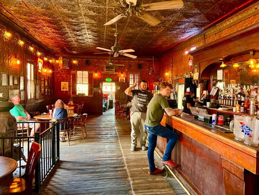 Pioneer Saloon by null